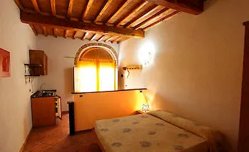 Farm stay Agriturismo Fattoria Lischeto Volterra Italy
